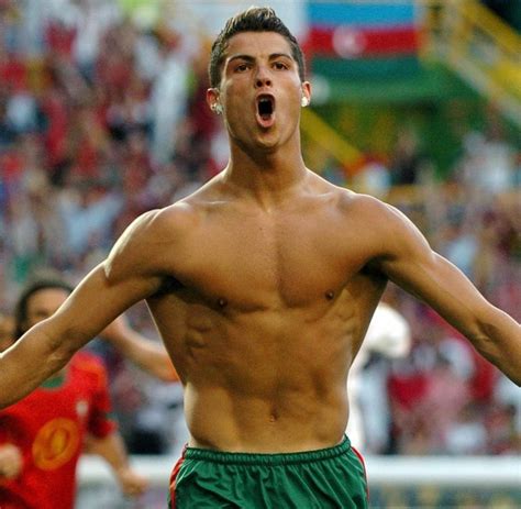 ronaldo nackt|Cristiano Ronaldo naked on the cover of Vogue: Real Madrid star